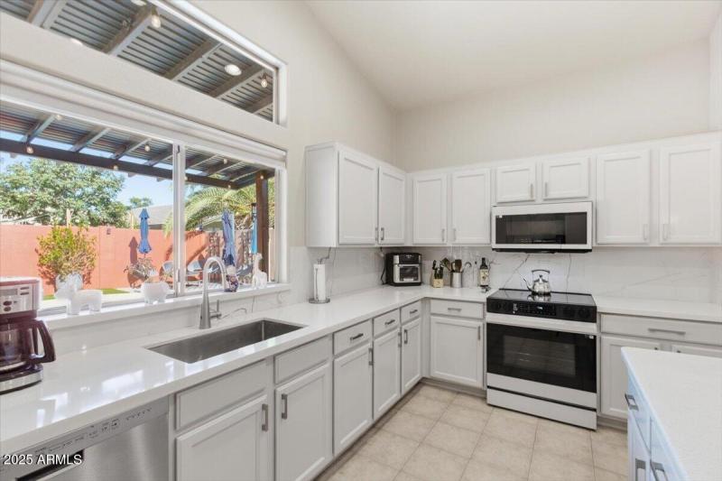 22-9316 E Monterey Ave