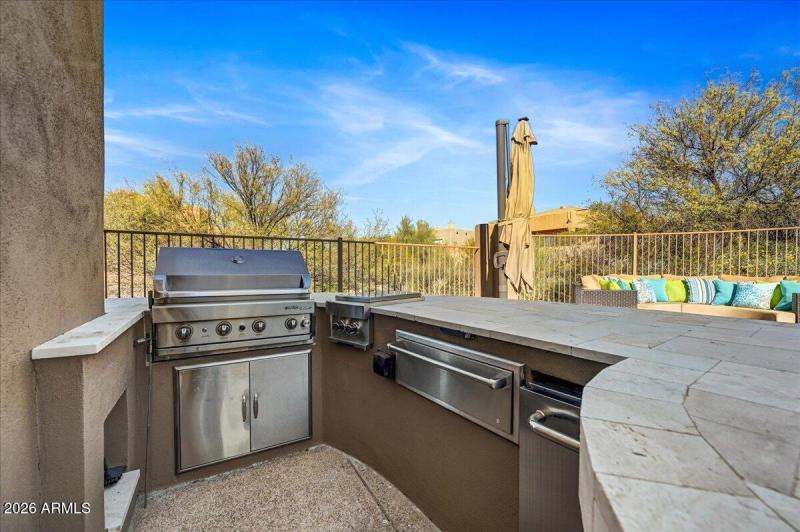 33-Patio Grill Detail