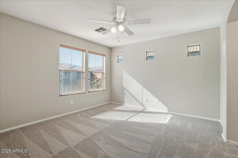 17-1915 E Oxford Ln_RedHogMedia