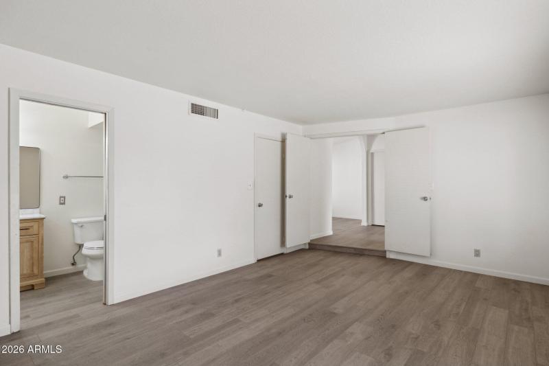 13-web-or-mls-9300-e-kalil-dr