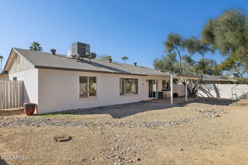 24-web-or-mls-9300-e-kalil-dr