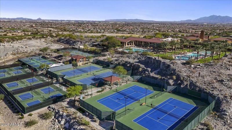 Resort Style Amenities