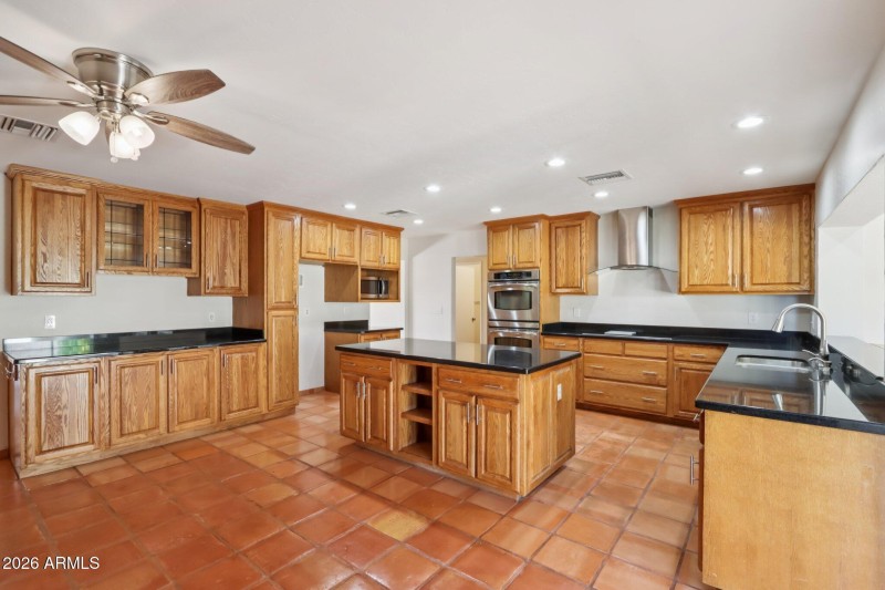 18-web-or-mls-E Evans Dr-S2901-018