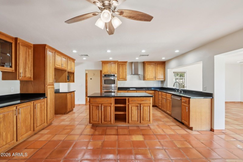 19-web-or-mls-E Evans Dr-S2901-019