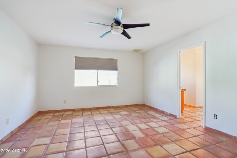 33-web-or-mls-E Evans Dr-S2901-033