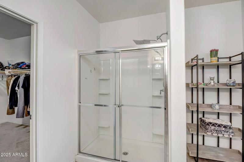 Master Bath - Walk-in-shower