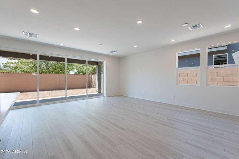 175-web-or-mls-Carlisle-8