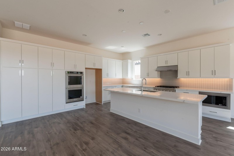 12-web-or-mls-Carlisle-12