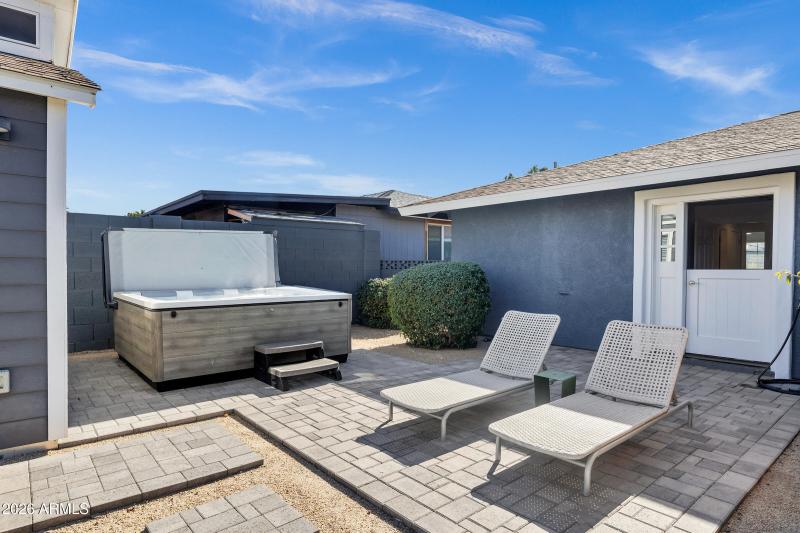 3046 E Glenrosa Ave-39