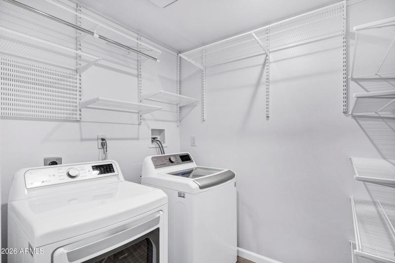 3046 E Glenrosa Ave-33