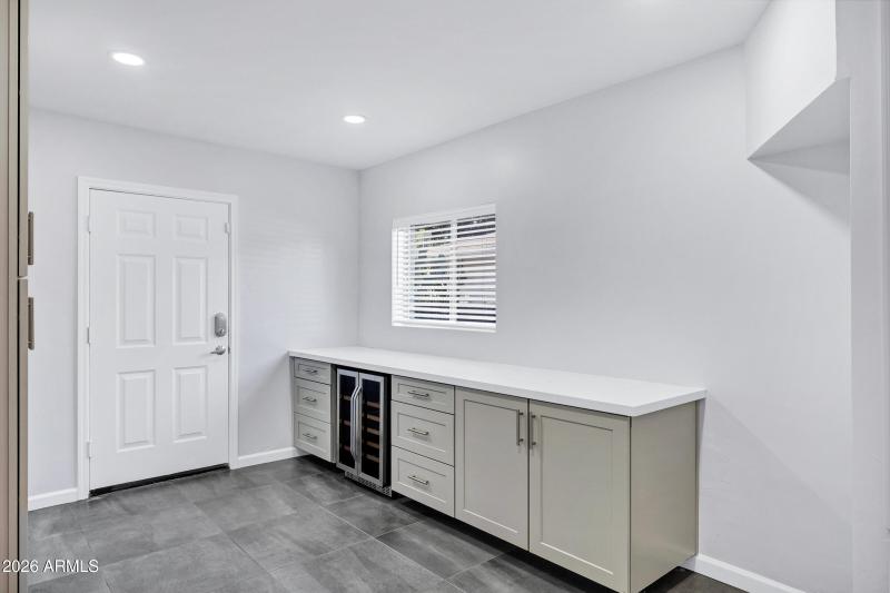 3046 E Glenrosa Ave-32