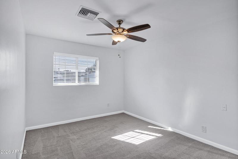 3046 E Glenrosa Ave-24