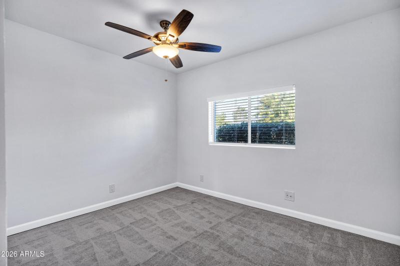 3046 E Glenrosa Ave-23