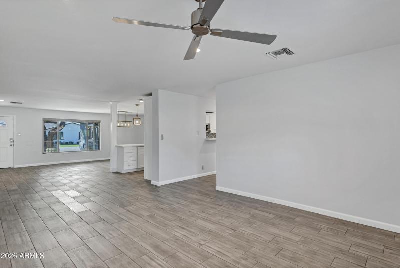 3046 E Glenrosa Ave-17