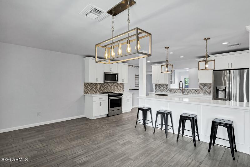 3046 E Glenrosa Ave-10