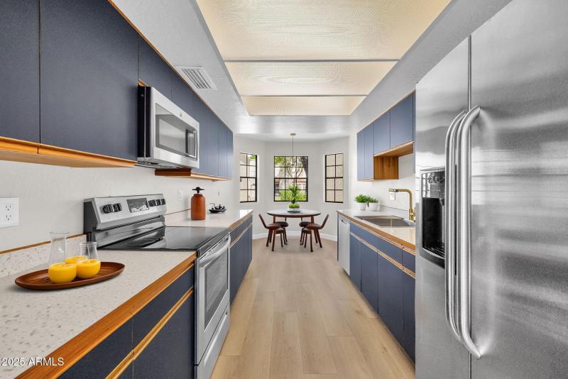 103-web-or-mls-collov-ai_20250923163626_