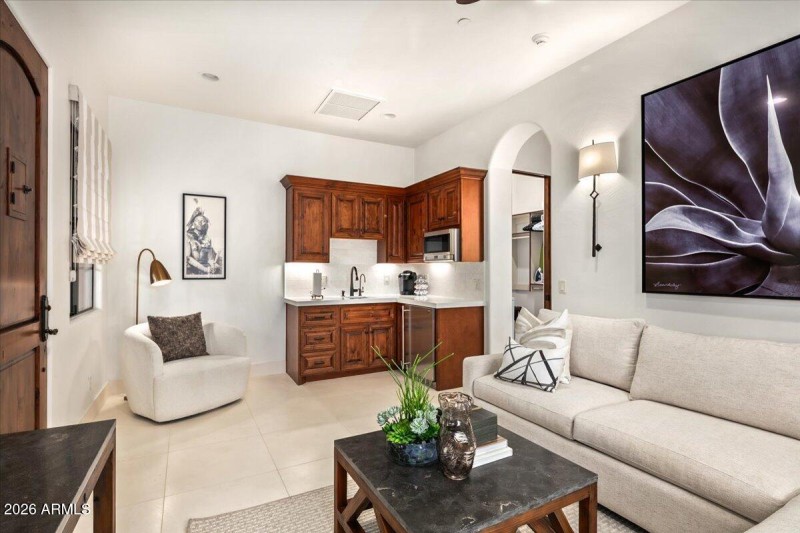 45-Guest House Living Areas