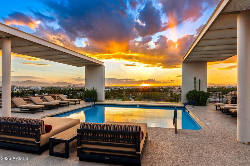 024__208 W Portland St UNIT360