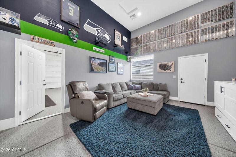 Den/Casita w/Kitchenette and Full Bath