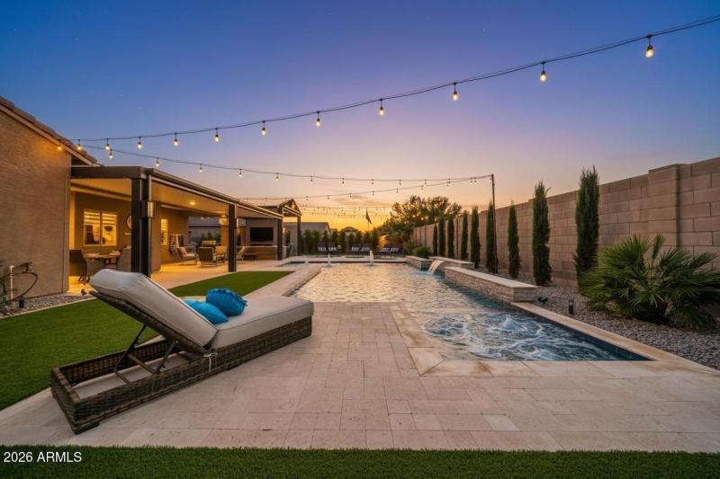 5306 N 182nd Ln VT 4