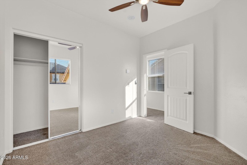 15-web-or-mls-36-E Neville Ave