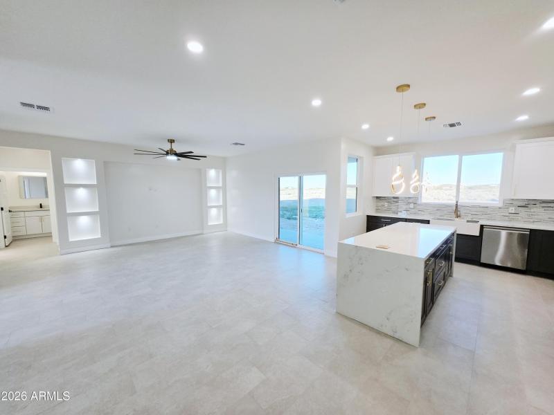 Open Concept Kitchen & Greatroom