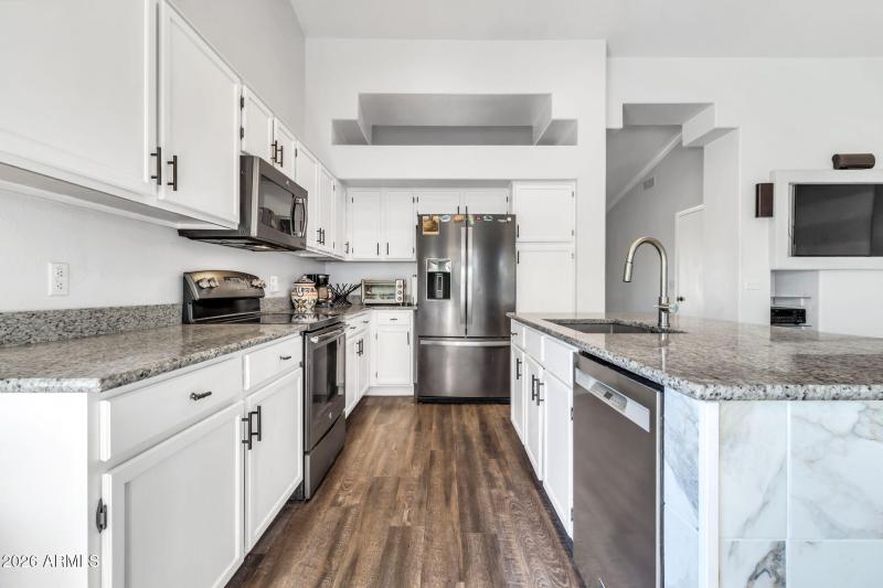 1863 S Spartan St-17