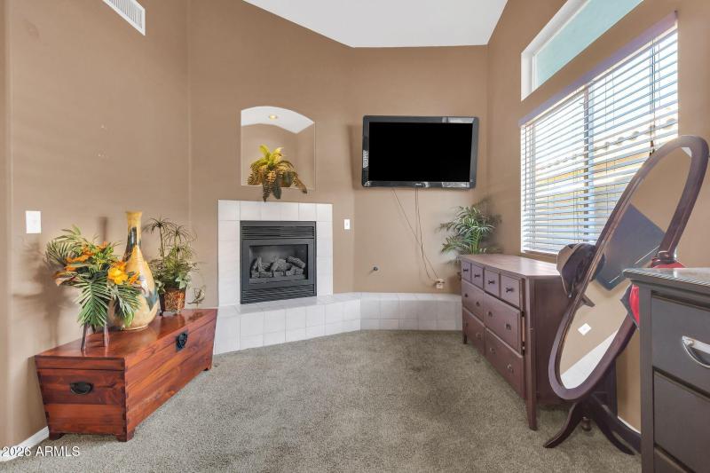 1863 S Spartan St-23