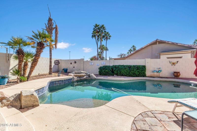 1863 S Spartan St-35