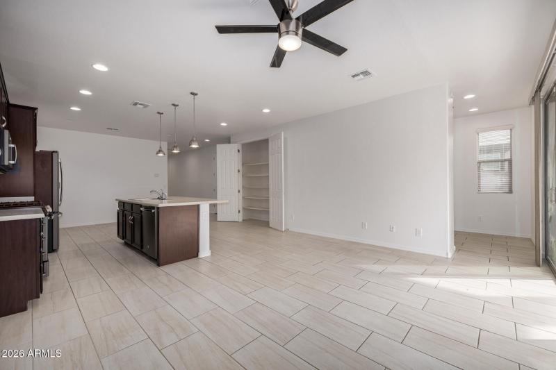 Light and bright kitchen