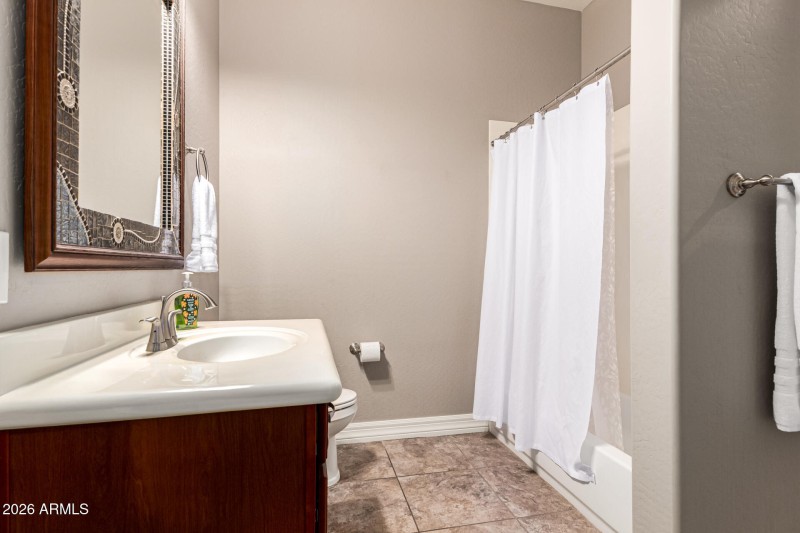 Guest Room Private Bathroom.