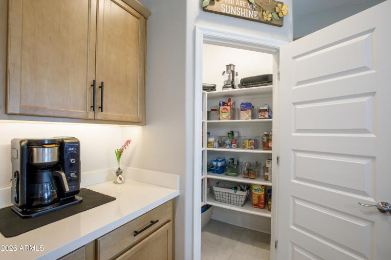 Walk-in Pantry