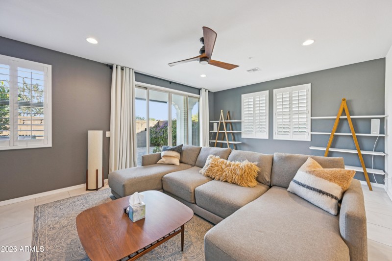 8-print-N 24th Dr-S3001-008