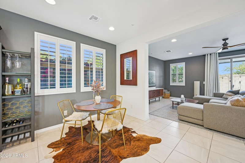 11-print-N 24th Dr-S3001-011