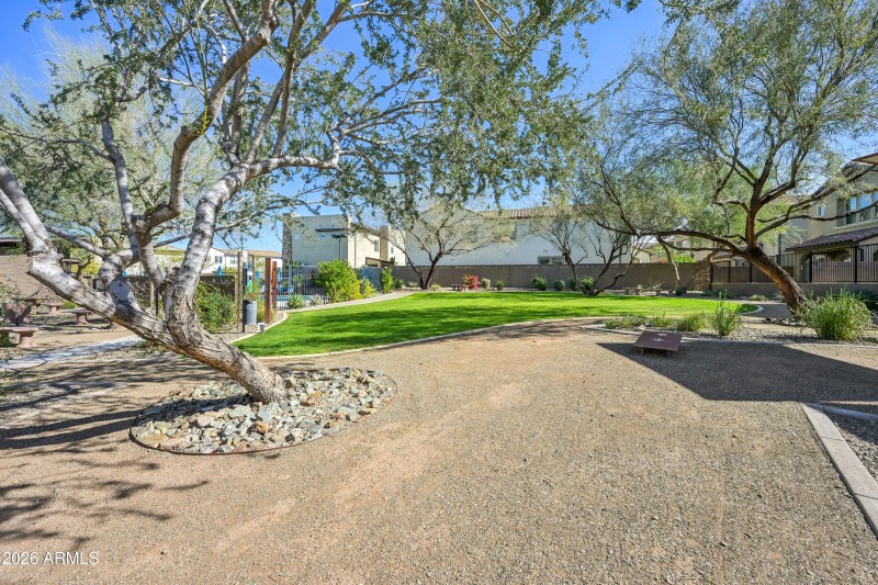 42-print-N 24th Dr-3001-902