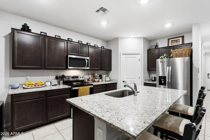 019__2487 E Boulder Ave