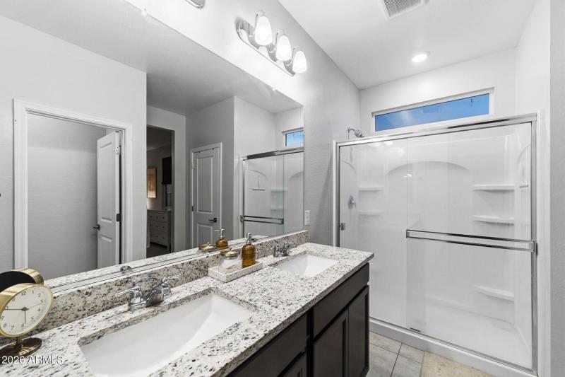 032__2487 E Boulder Ave