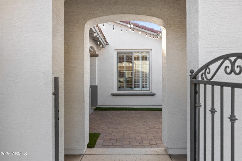 2435 E Narrowleaf Dr-5