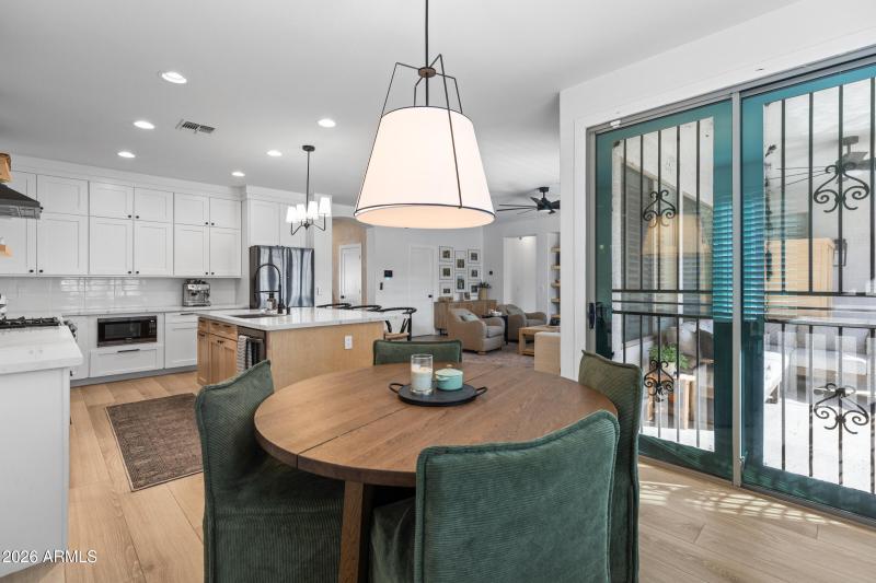 2435 E Narrowleaf Dr-22