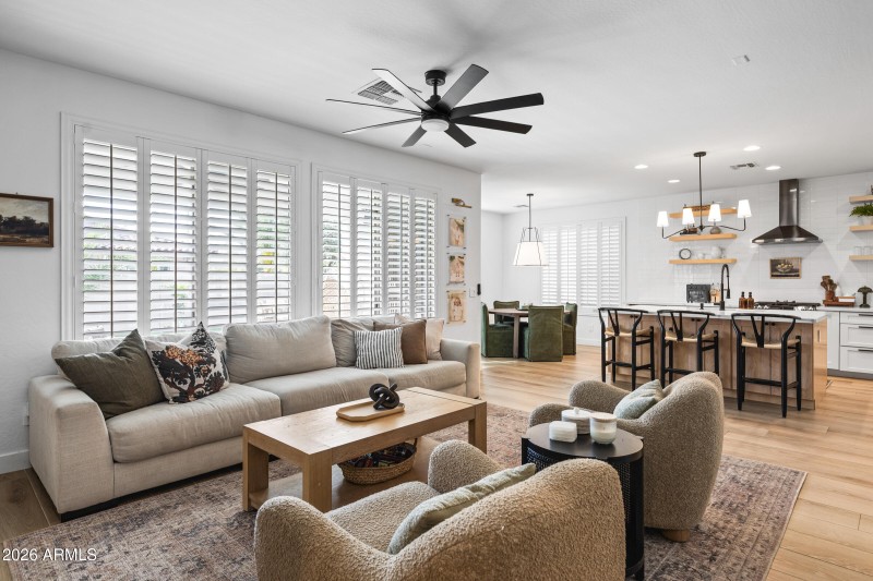 2435 E Narrowleaf Dr-24