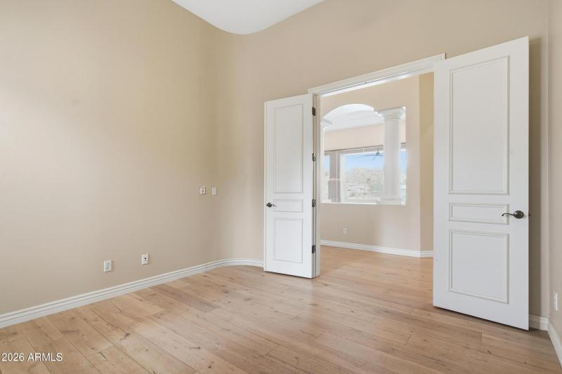 Primary bedrom entry