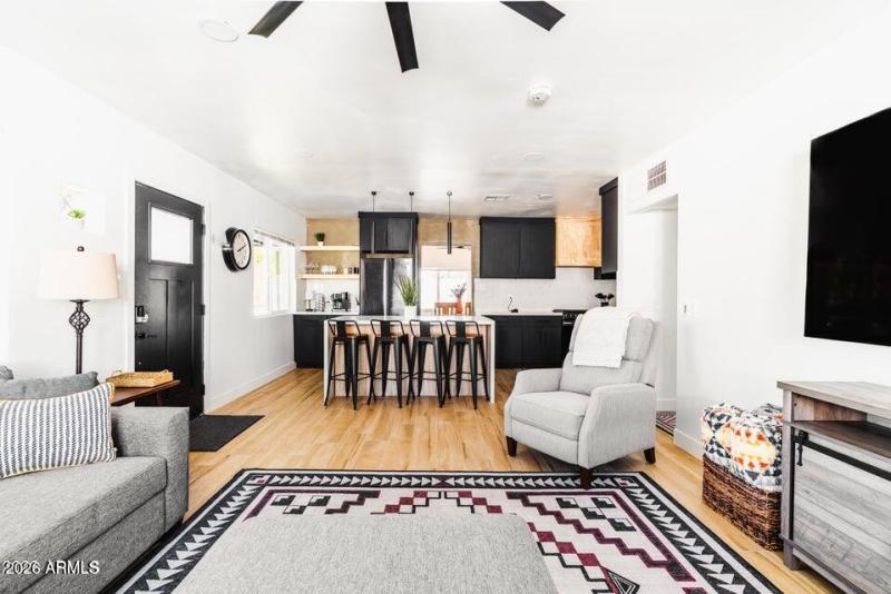 3102 N 35th St PHX AZ pic 3