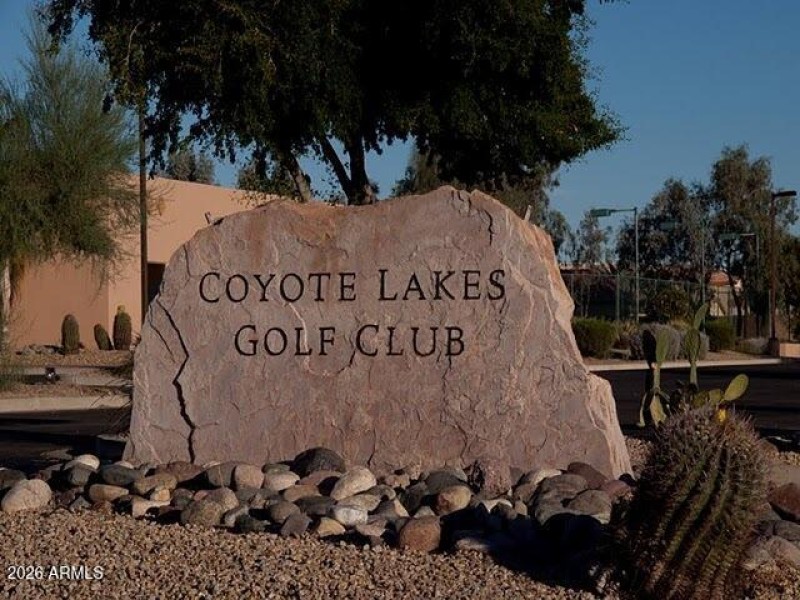 golf club sign