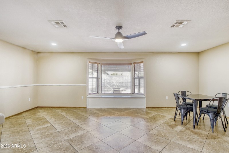 16044 N. 30th Drive - MLS Sized - 008 -