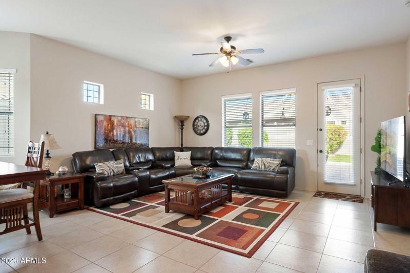 6-web-or-mls-6202-e-mckellips-rd-unit-10