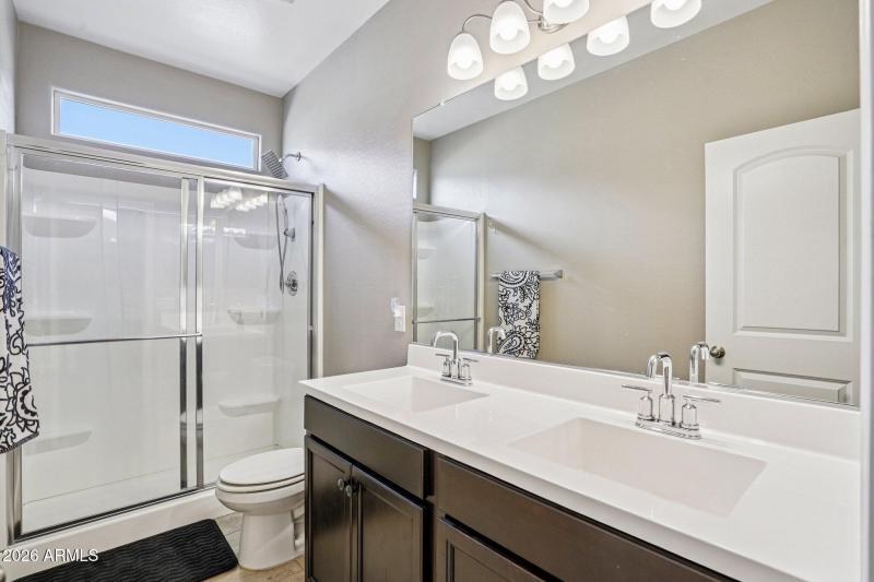 21-web-or-mls-W Nina St-S3001-019