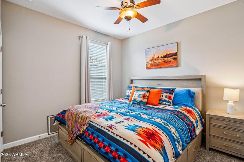 24-web-or-mls-W Nina St-S3001-022