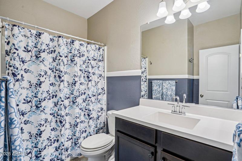 25-web-or-mls-W Nina St-S3001-023