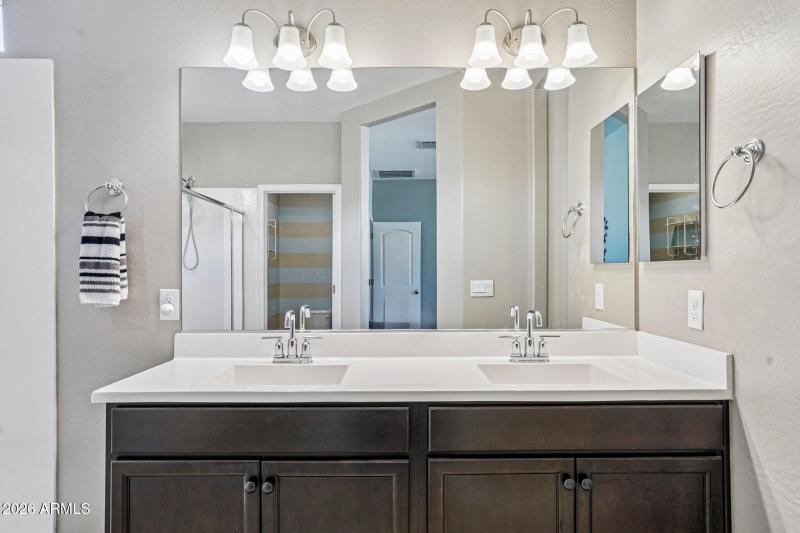 32-web-or-mls-W Nina St-S3001-030