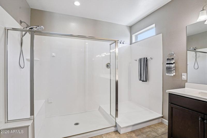 33-web-or-mls-W Nina St-S3001-031